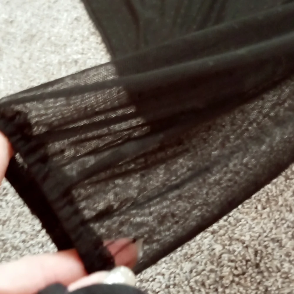 SOLD💜💙💜EVEREVE - SANCTUARY BLOUSE/BLACK/ VNECK ON BACK ONLY💙💜💙💜💙💜💙 - Picture 4 of 6